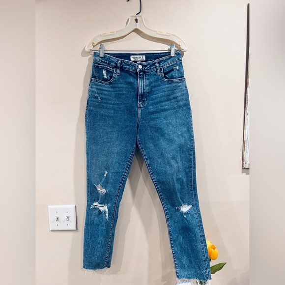 🔥Abercrombie & Fitch Women's Blue Distressed Jeans🔥 - Picture 1 of 7